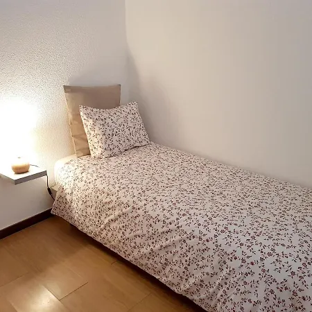 Апартаменты With 2 Bedrooms In With Furnished Terrace And Wifi 11 Km From The Beach
