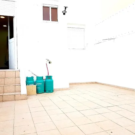 With 2 Bedrooms In With Furnished Terrace And Wifi 11 Km From The Beach